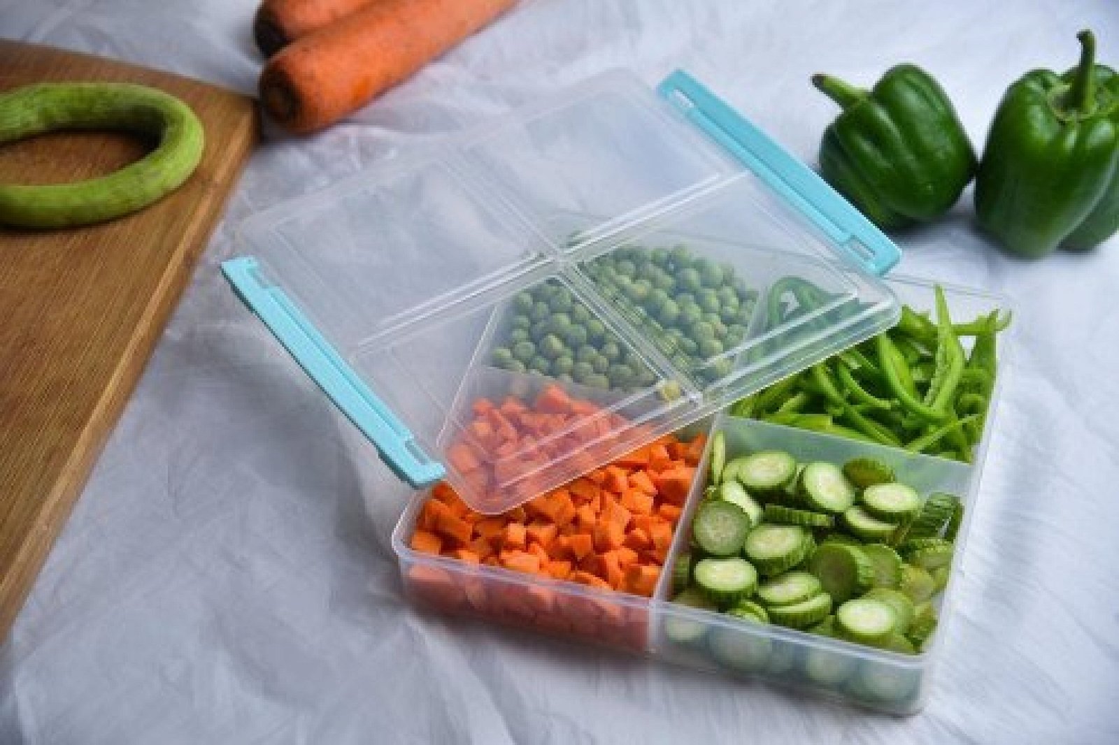 4 Grid Airtight Freezer Box With Lid & Lock | Clear Storage Box | Frozen Food Fruit Organizer